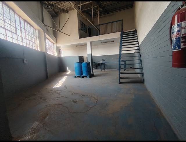 778M² WAREHOUSE TO LET IN STEELEDALE